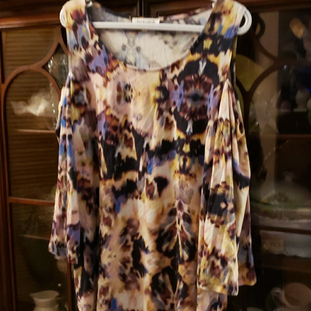 Cold shoulder shirt